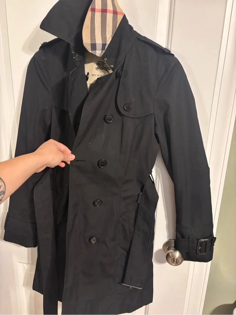 Burberry Black Double-Breasted Trench Coat with Belt - Picture 7 of 10